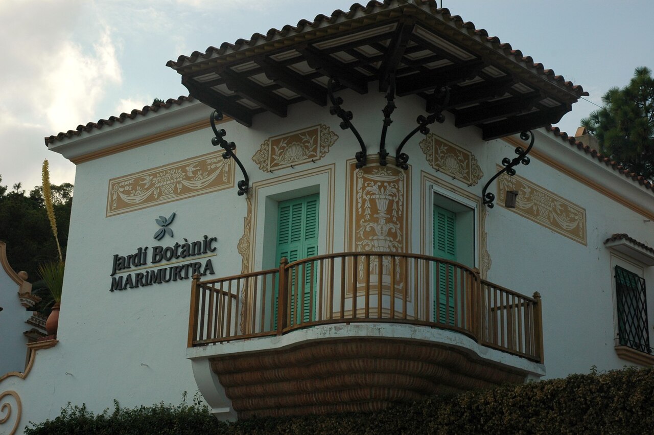 Entrada del jardín botánico Marimurtra de Blanes - Josep Renalias, CC BY-SA 3.0 , via Wikimedia Commons.