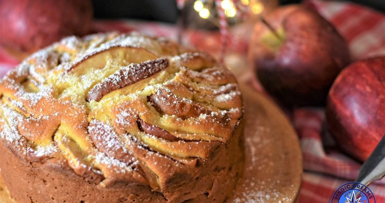 Premium Apple Cake: A Fluffy, Moist and Elegant Homemade Recipe.