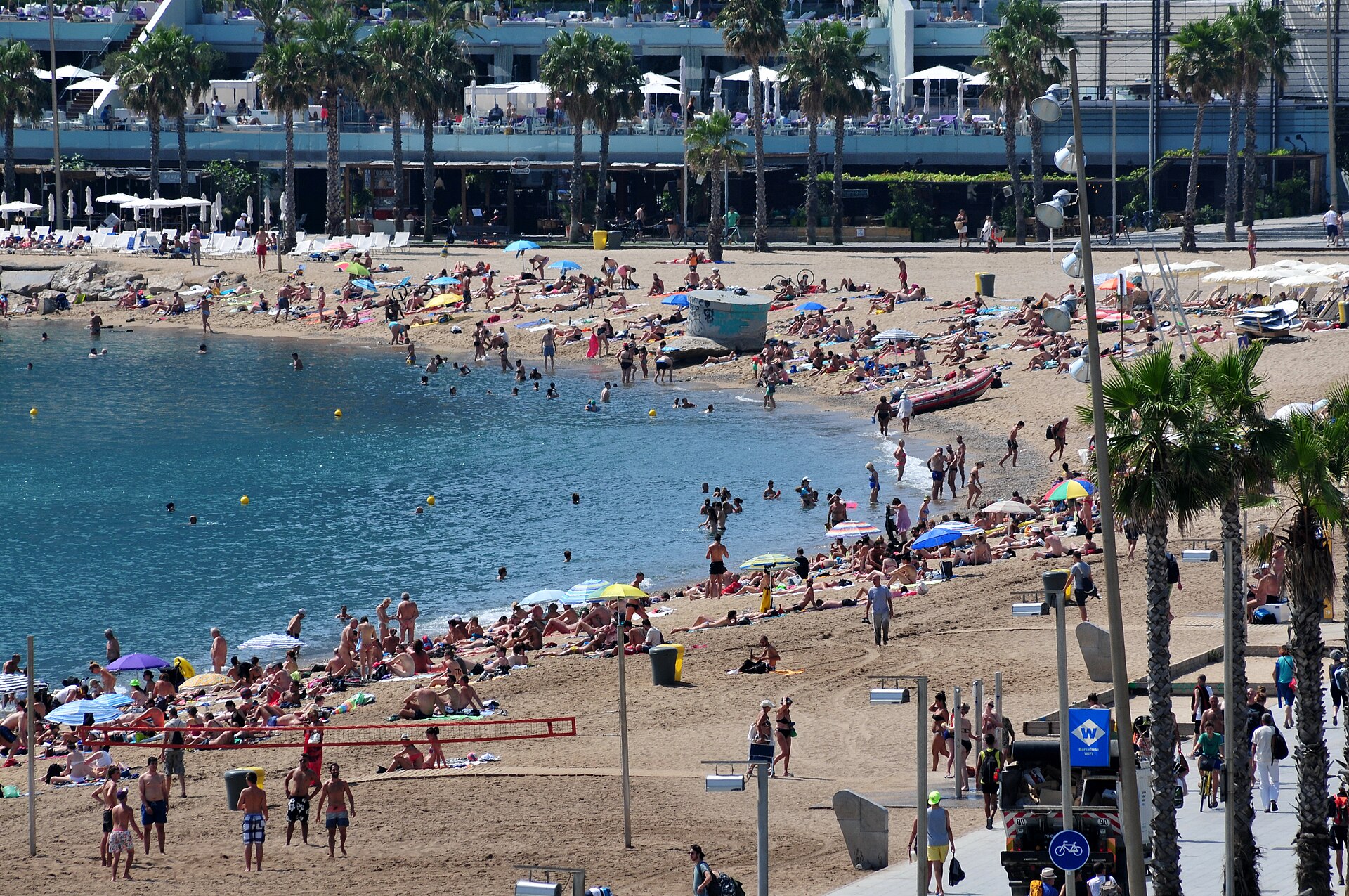 Playa de San Sebastián - By Ralf Roletschek - Own work, GFDL 1.2, https://commons.wikimedia.org/w/index.php?curid=34883111.
