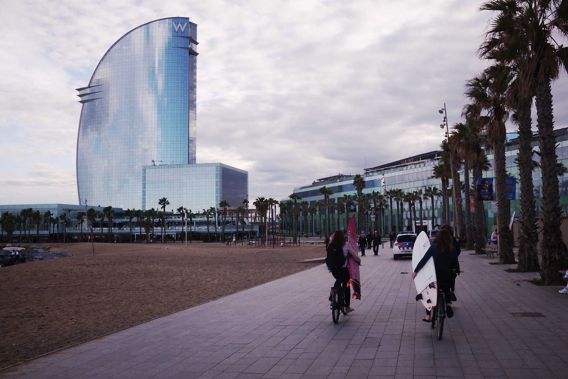 Playa de San Sebastián - By Nicolas Vigier from Spain - Barcelona, CC0, https://commons.wikimedia.org/w/index.php?curid=132065451.