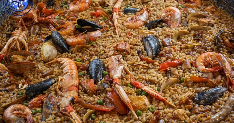 Paella Mar i Muntanya Catalana.