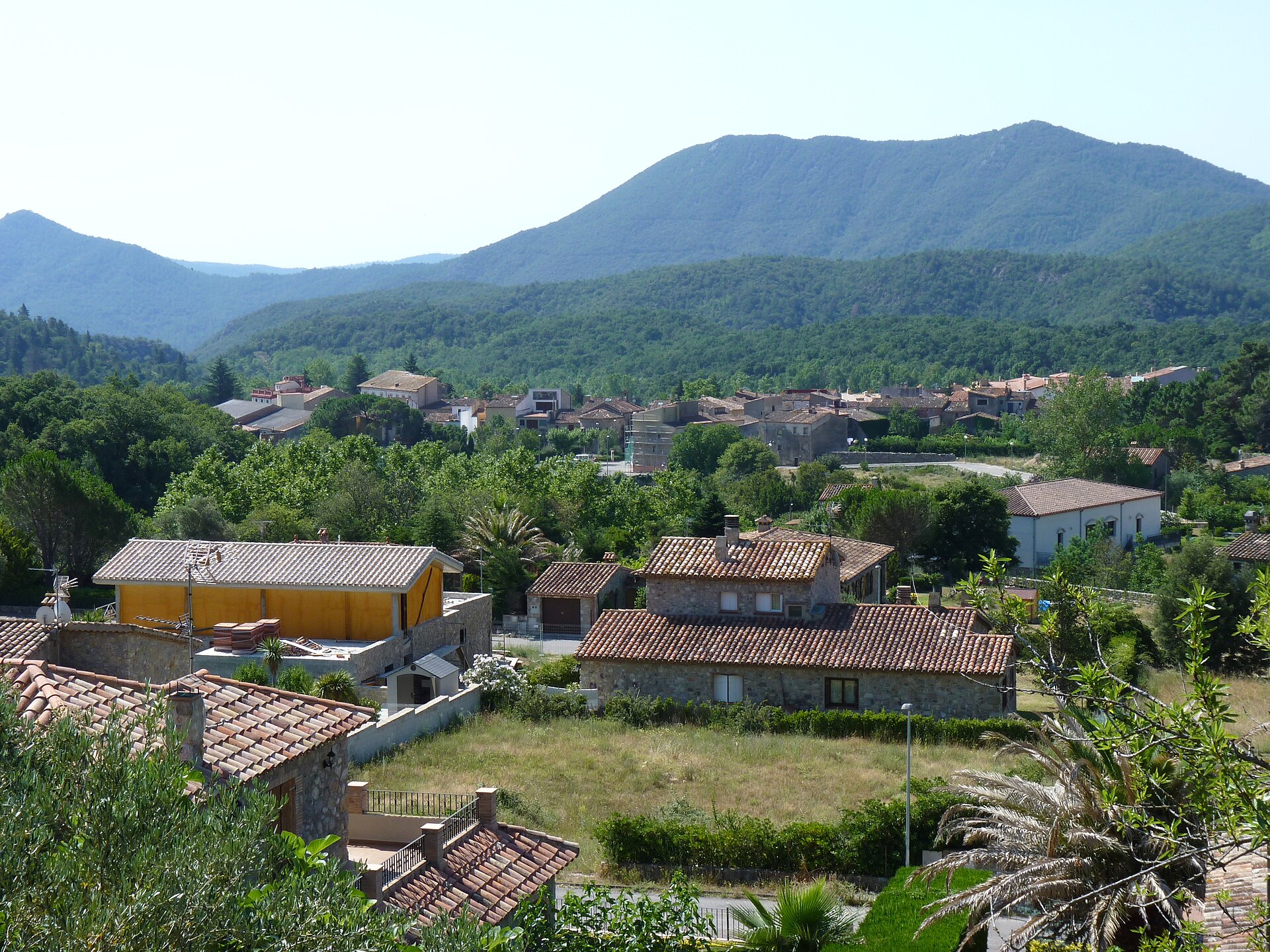 Maçanet de Cabrenys - By Grondin - Own work, CC BY-SA 3.0, https://commons.wikimedia.org/w/index.php?curid=11154079.
