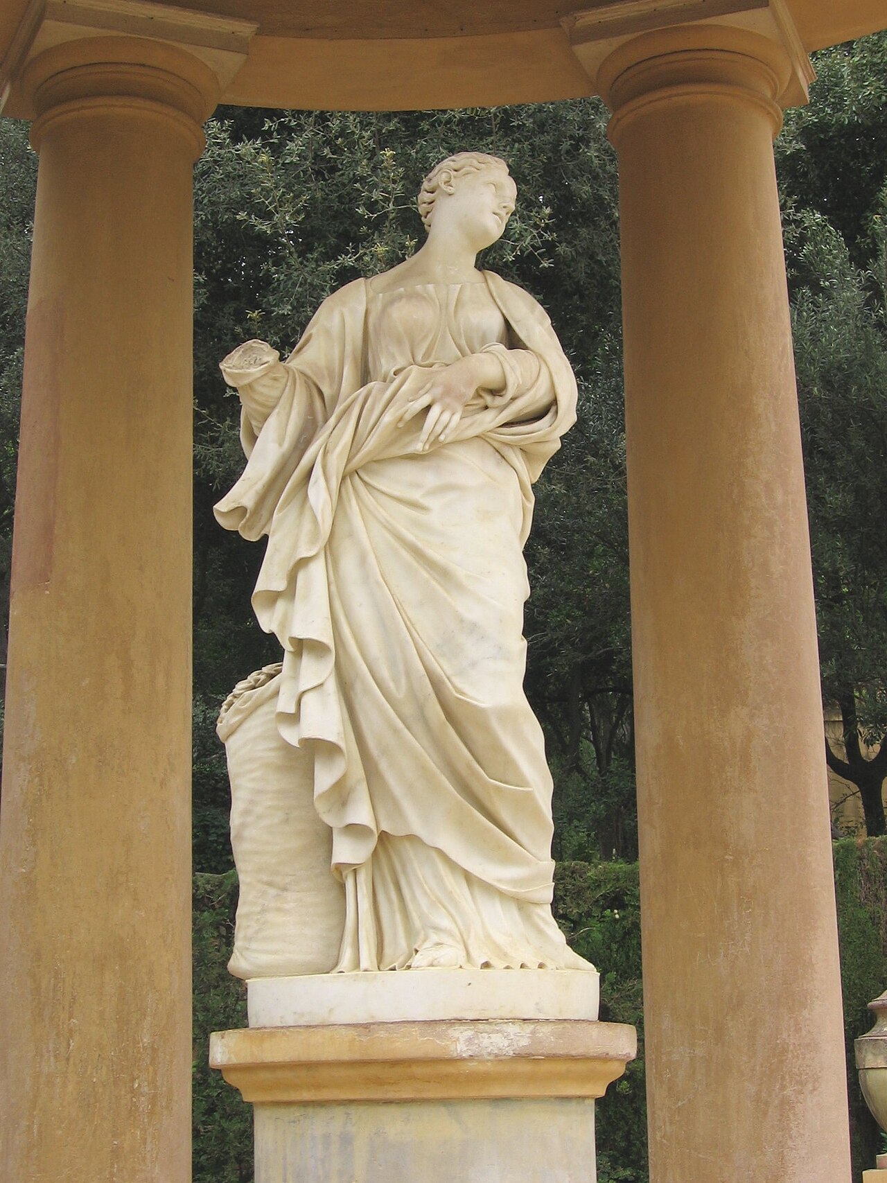 Estatua de Dánae - Por Canaan - Trabajo propio, CC BY-SA 4.0, https://commons.wikimedia.org/w/index.php?curid=61521527.