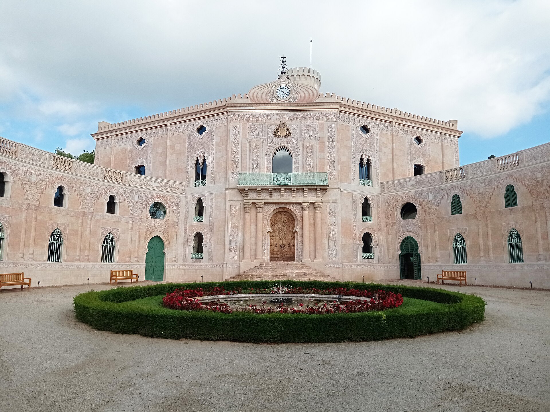 Palacio Desvalls - Por Canaan - Trabajo propio, CC BY-SA 4.0, https://commons.wikimedia.org/w/index.php?curid=177745380.
