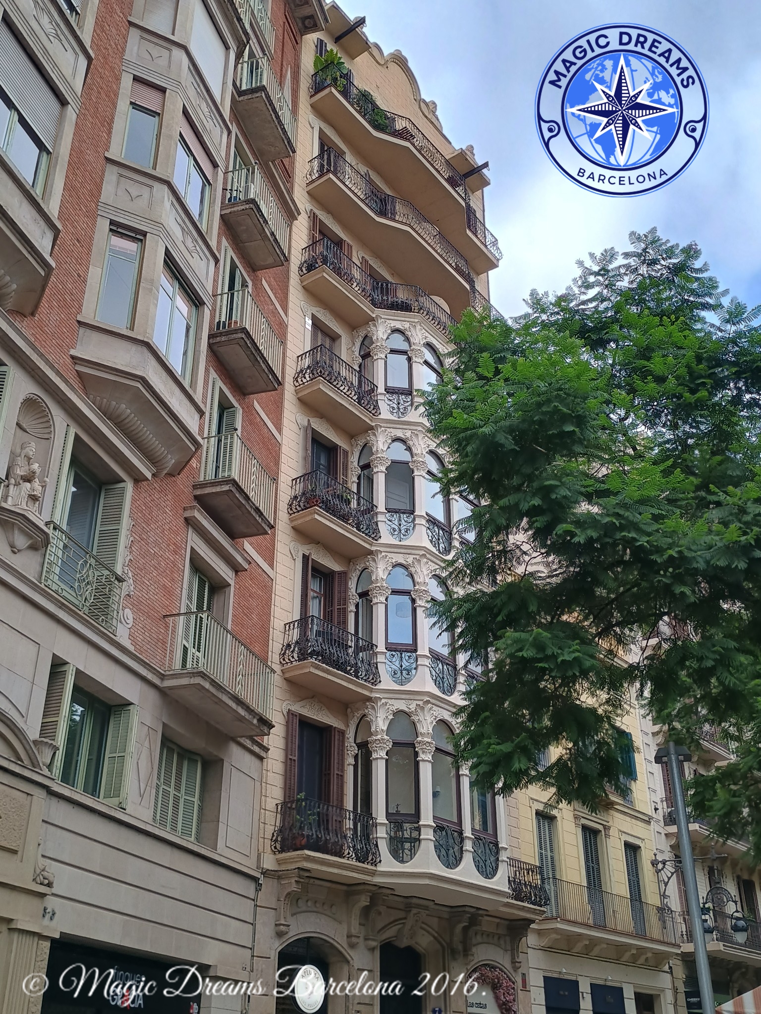 Casa Ramon Servent en Barcelona: historia y arquitectura.