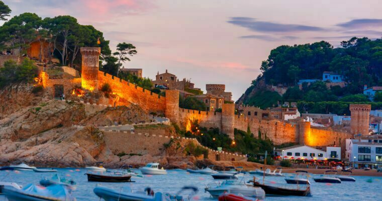 Descubre la mágica Tossa de Mar – Rincones de la Costa Brava.
