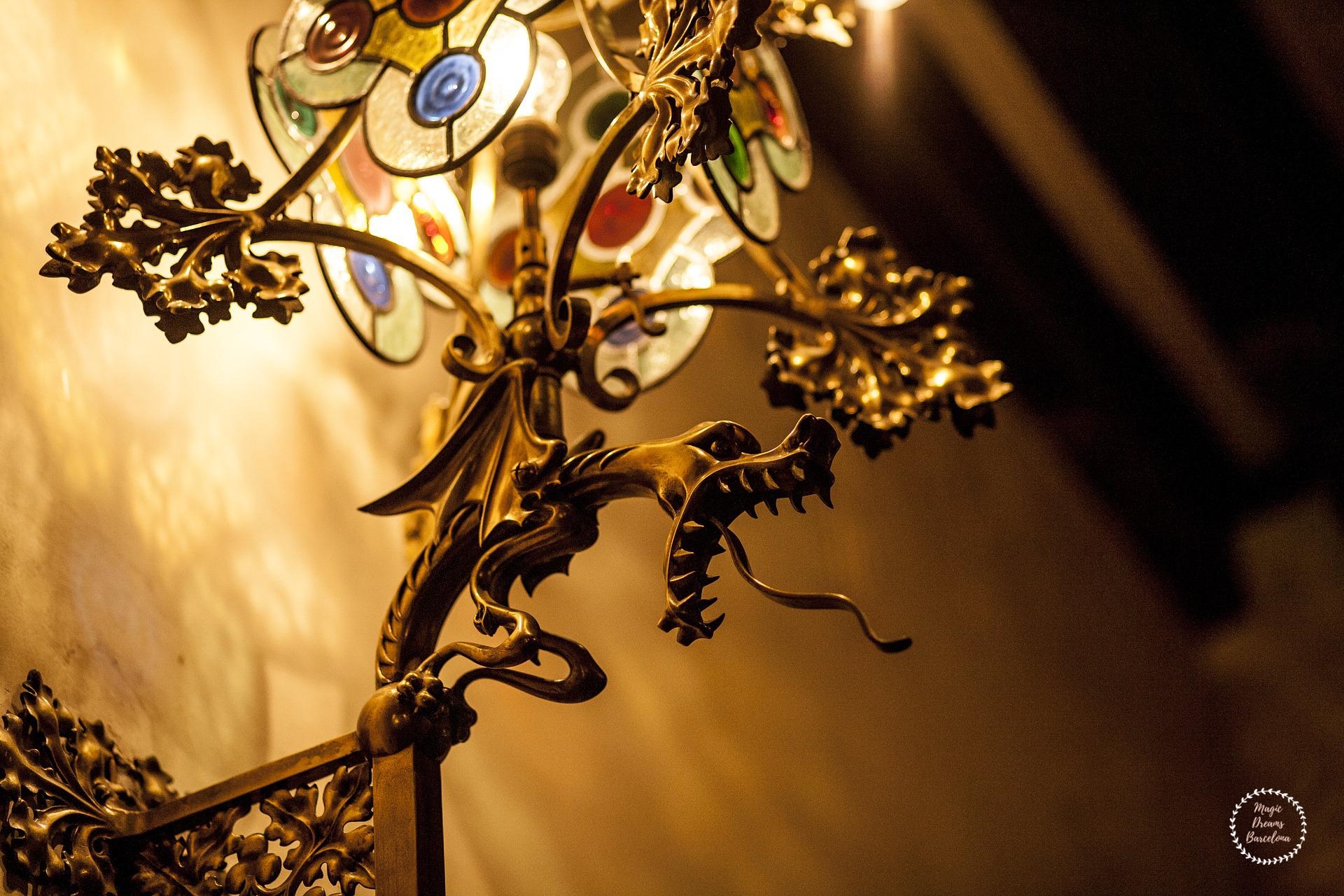 Detalle de lámpara Modernista en Casa Amatller.