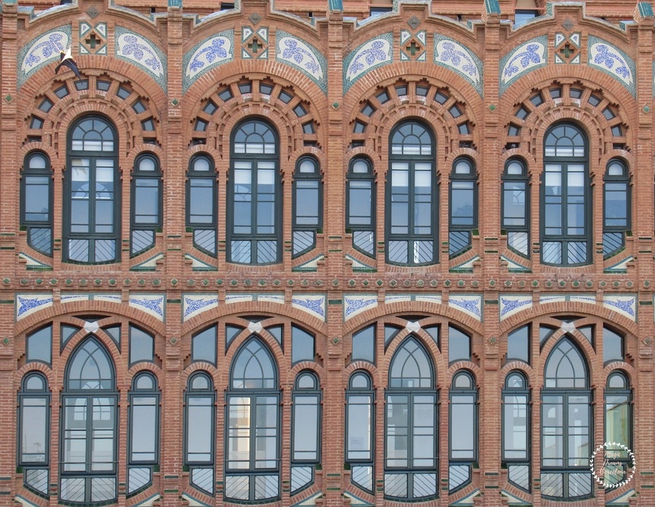 Detalle exterior del CosmoCaixa.