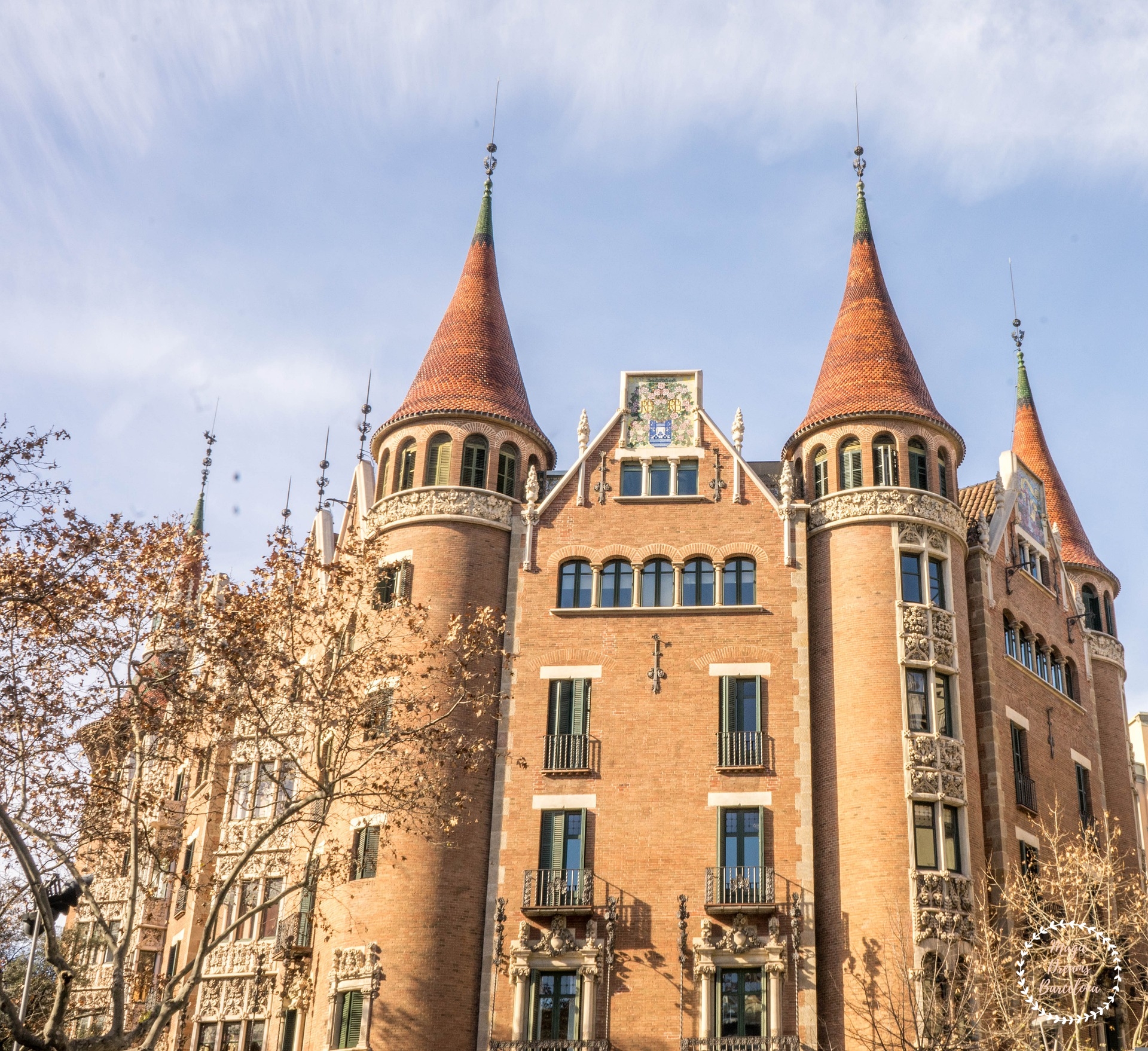 Casa de les Punxes por Josep Puig i Cadafalch.
