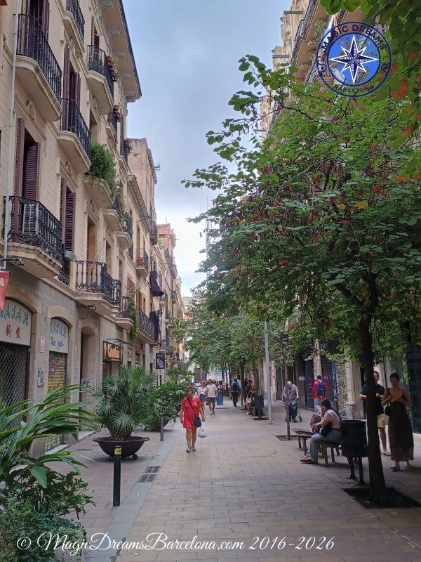 Calle Asturias en Barcelona: Historia, Encanto y Experiencias Personalizadas.